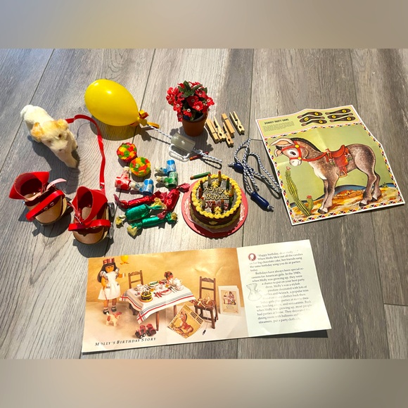 American Girl Other - American Girl Molly Retired Birthday Accessories